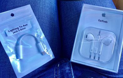ORIGINAL APPLE HEADPHONES AND LIGHTNING JACK aux
