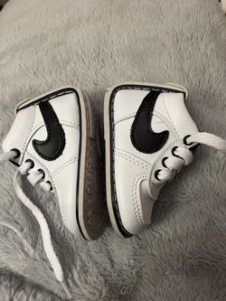 Nike Size 2-3 C Bebys 