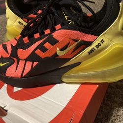 Nike Air Max 270 Size 6 