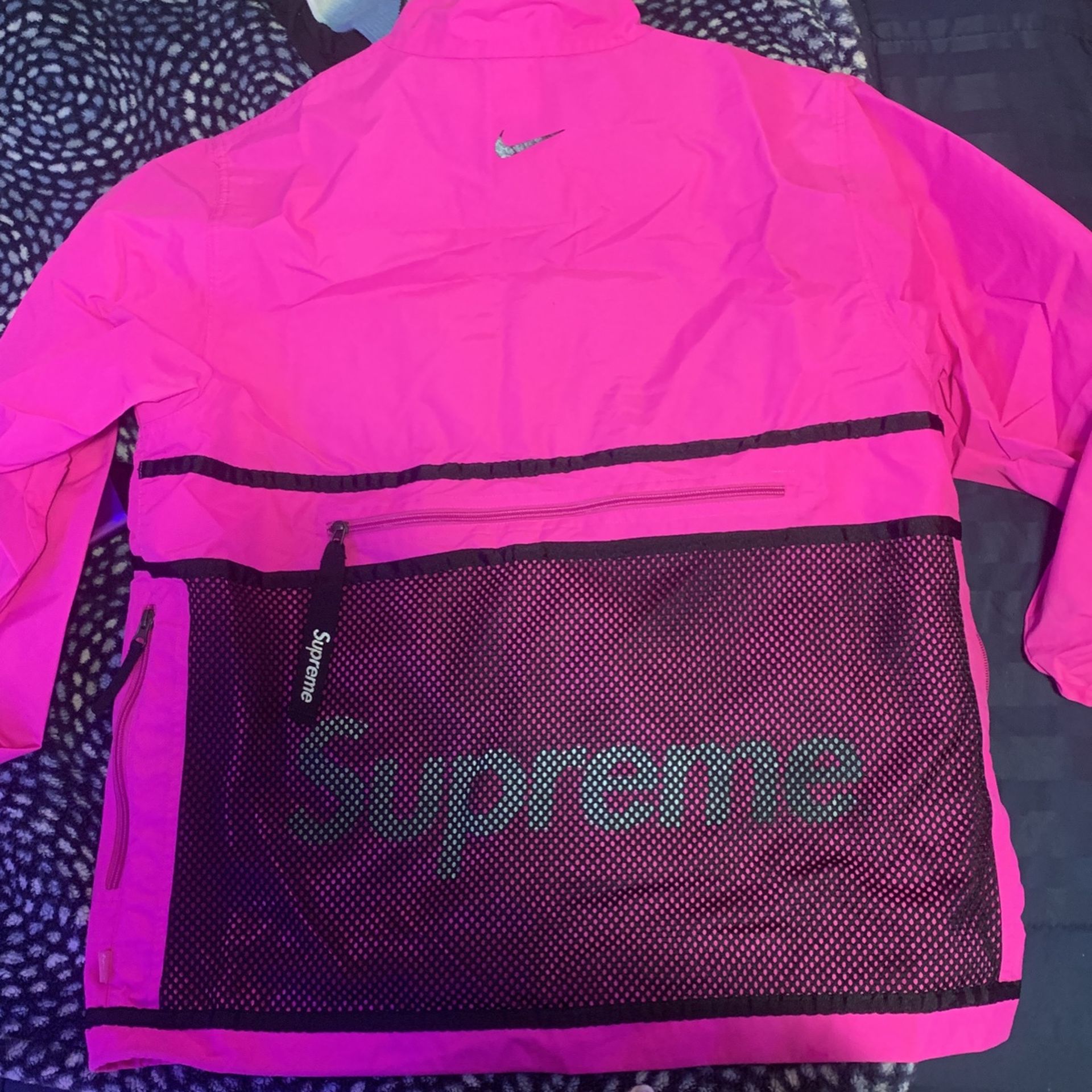 **BEST OFFER**NIKE x Supreme Pink Wind Breaker 