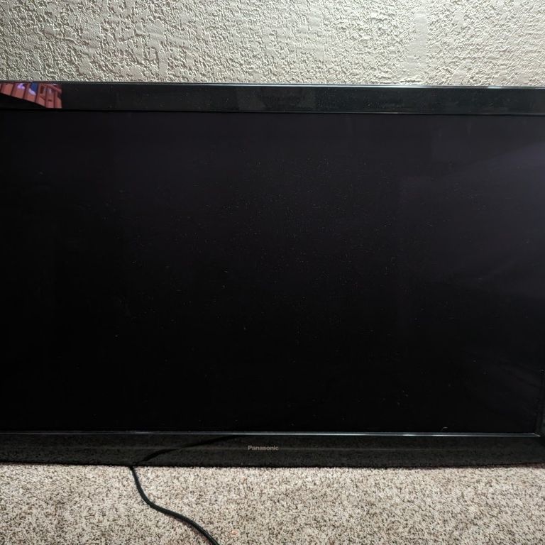 Best Buy: Panasonic VIERA / 50