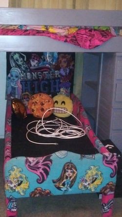 Monster high bed