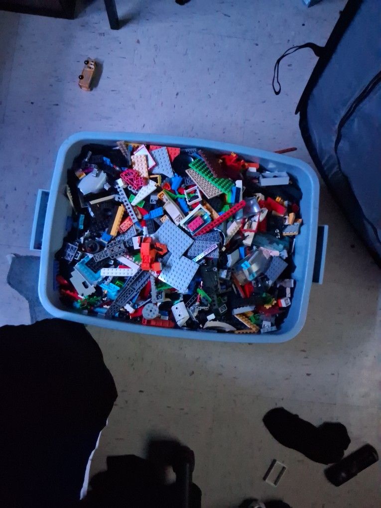Unsorted Lego Tub