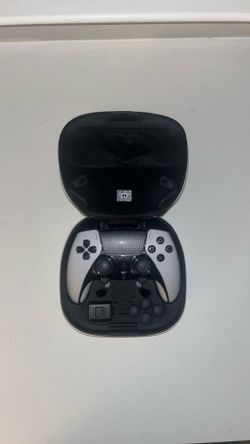 PS5 DualSense Edge Controller w/ Case & Accessories