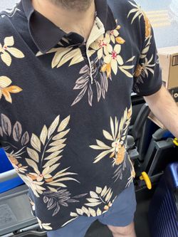Hawaiian shirt men’s size medium