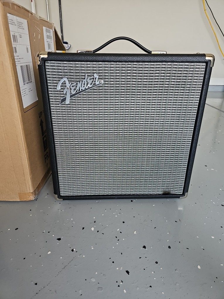 Fender Bass Amplifier