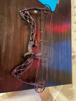 Bowtech carbon icon bow