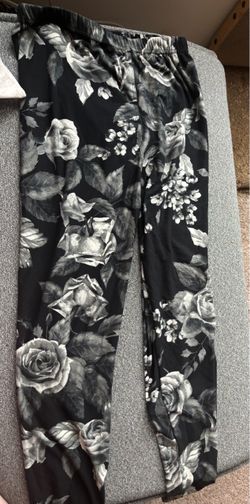 Black and gray floral leggings