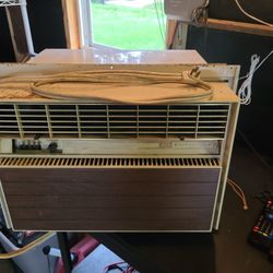 Older 6000 Btu Frigidaire Window AC.