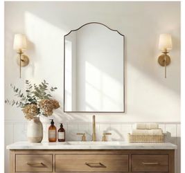 $170 retail my best price $70 cash Scalloped Arched Mirror, 20x30 Inch Brushed Gold Mantle Mirror with Stainless Steel Metal Frame, Modern Wall Mirror
