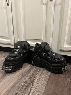 New Rock Boots Size 40