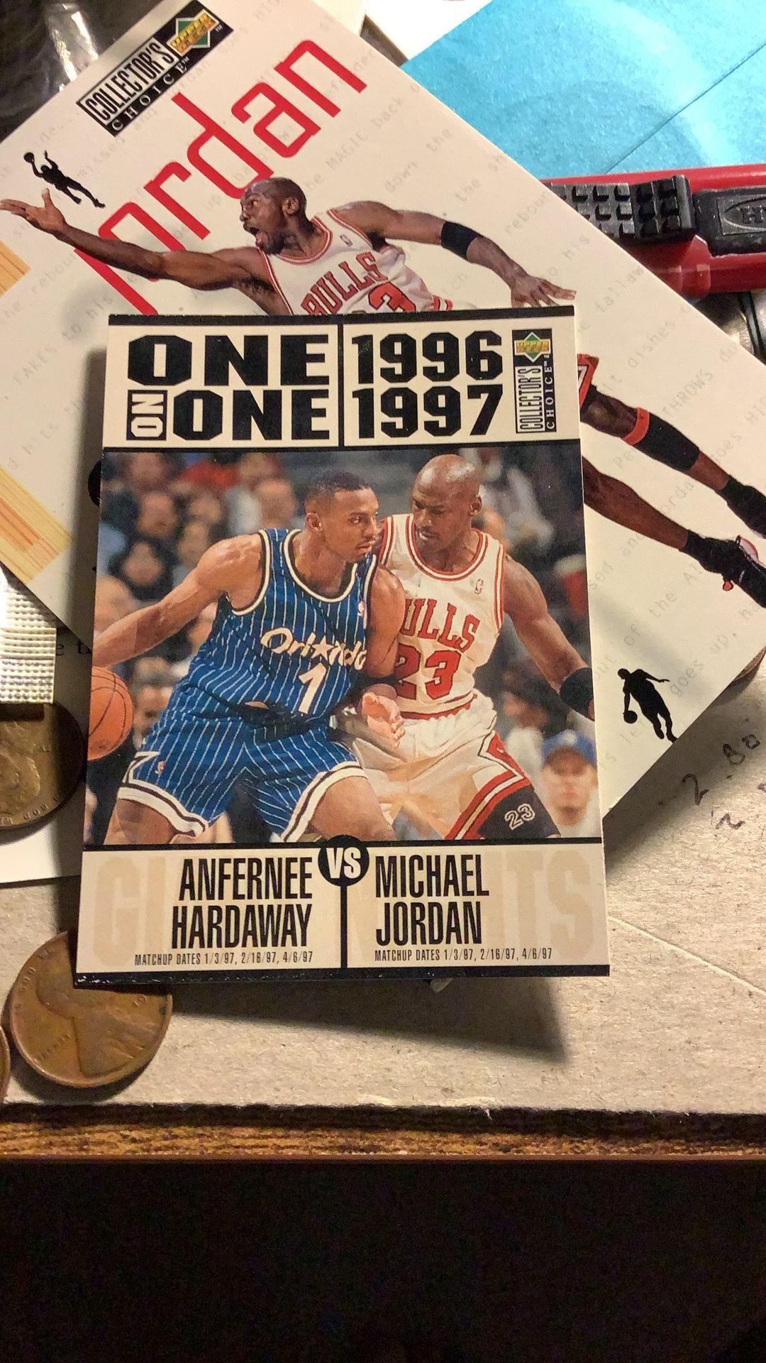 One On One* 96*97 Hardaway vs Jordan Trading Card