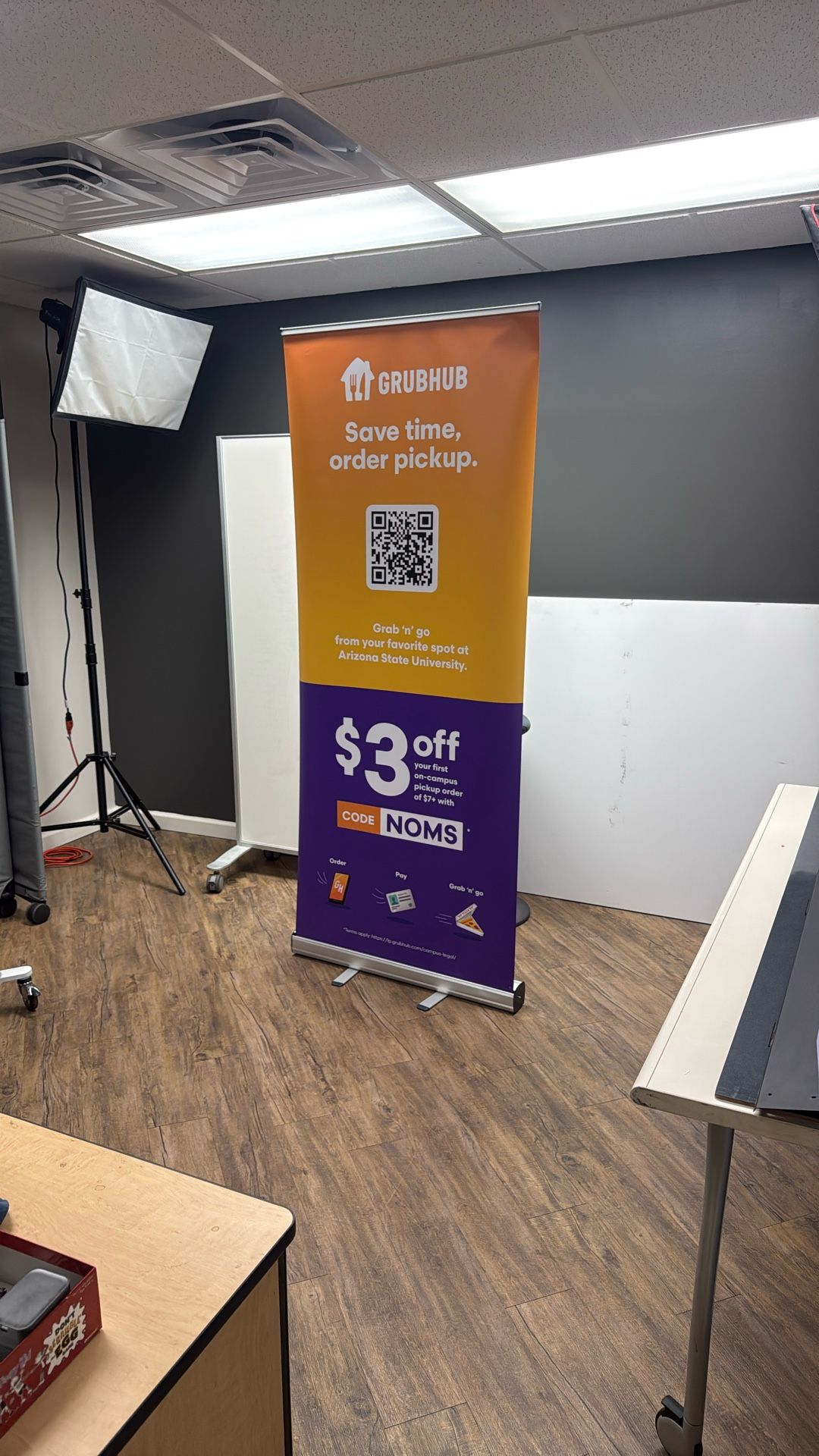 Aluminum Stand Up Sign Banner For Marketing And Promotion 