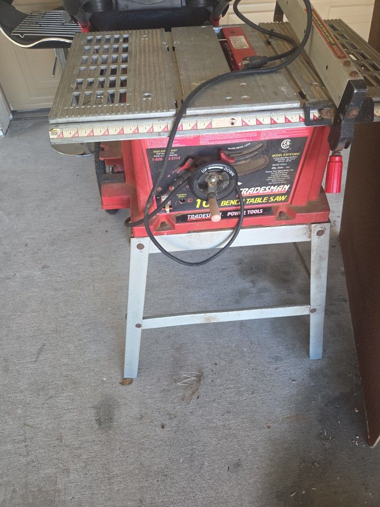 Tradesman TABLE SAW- Great working condition. AVAIL FOR PICKUP in Clearwater, 33755. $120/obo