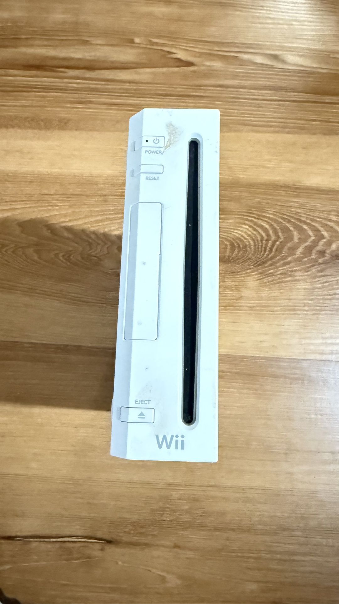 white Nintendo Wii console