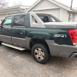 2002 Chevy Z71 Avalanche. Daily Driver