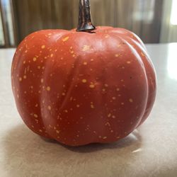 Plastic/Foam Pumpkin Craft (FREE ITEM)