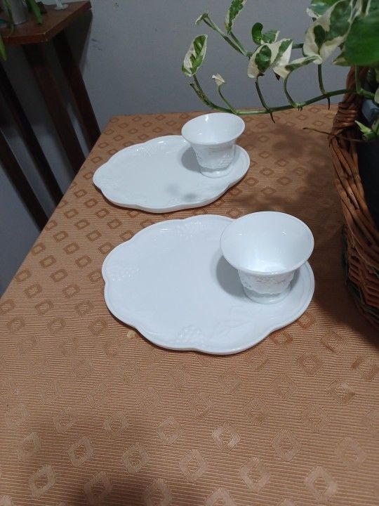 Vintage Indiana Colony Milk Glass White Harvest Grape Snack Tray and Cup Set