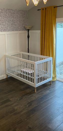 Modern Delta Crib