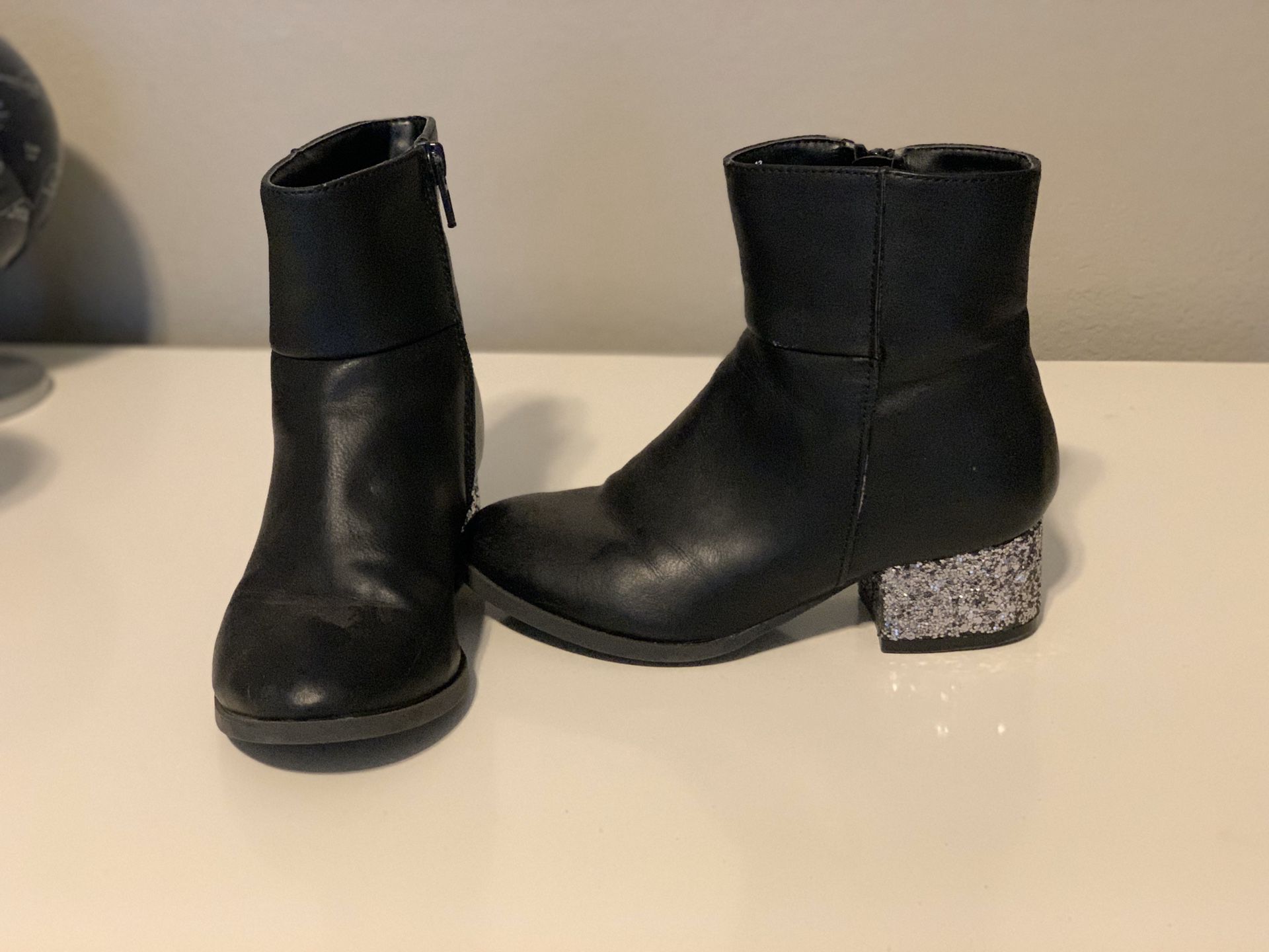 Girls sparkle boots - size 12