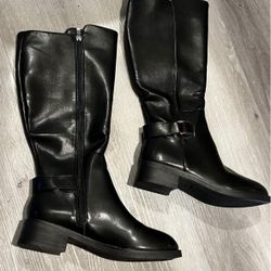 Brand New Boots sz 7.5