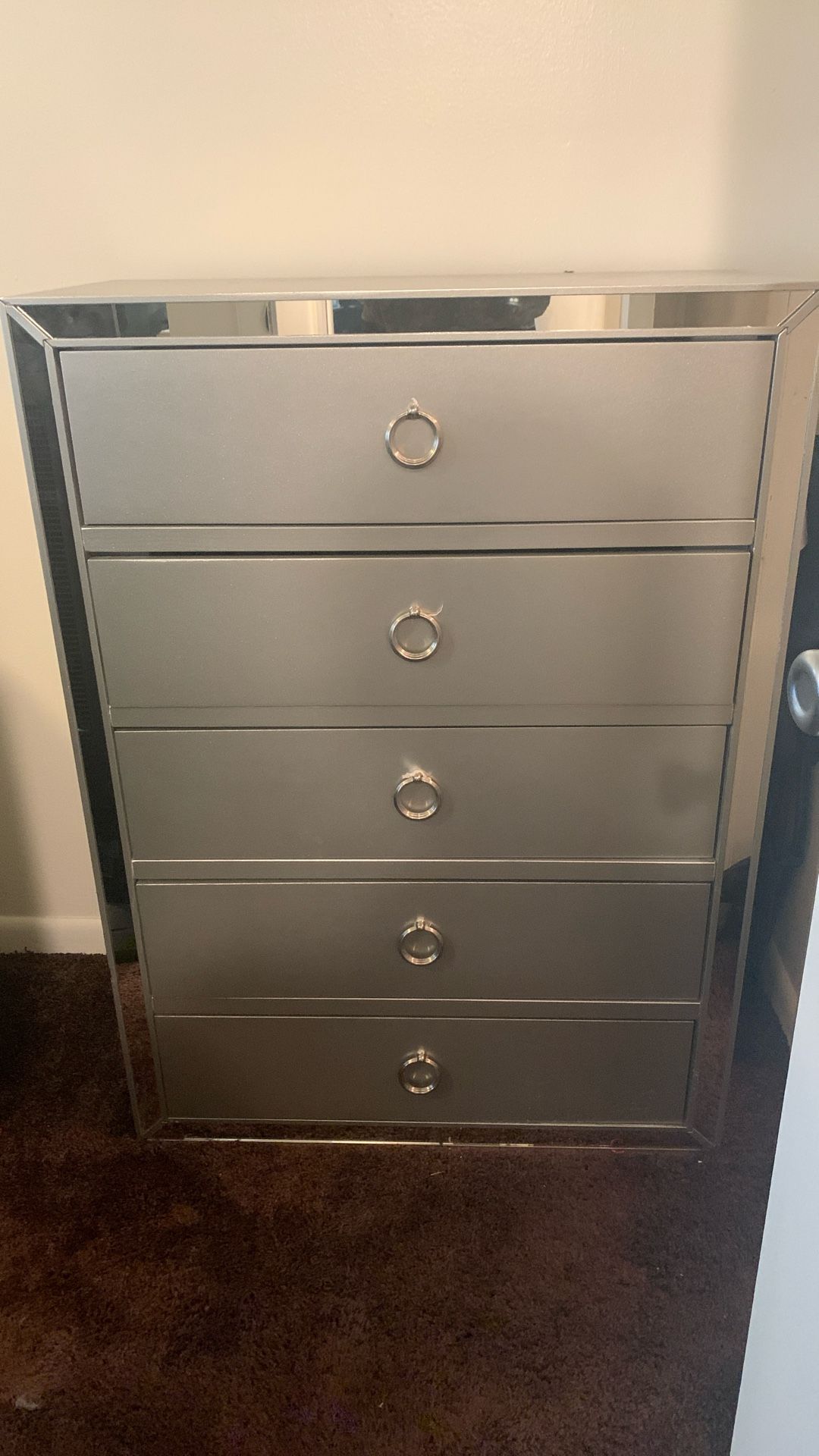 Dresser With Mirror Frame