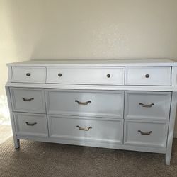 9 Drawer Mahogany Dresser