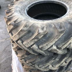 Bobcat/skidsteer tires - New