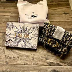30 Montaigne Chain Bag Blue Dior Oblique Jacquard