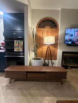 Ashely Furniture Modway Render Mid-Century Modern TV Stand