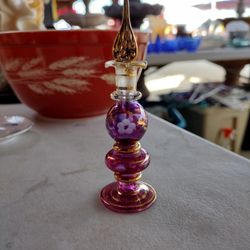 Vintage Purple Perfume Glass Bottle Stopper Gold Trim Etched Flower  Egyptian Style 
Stands 4" tall