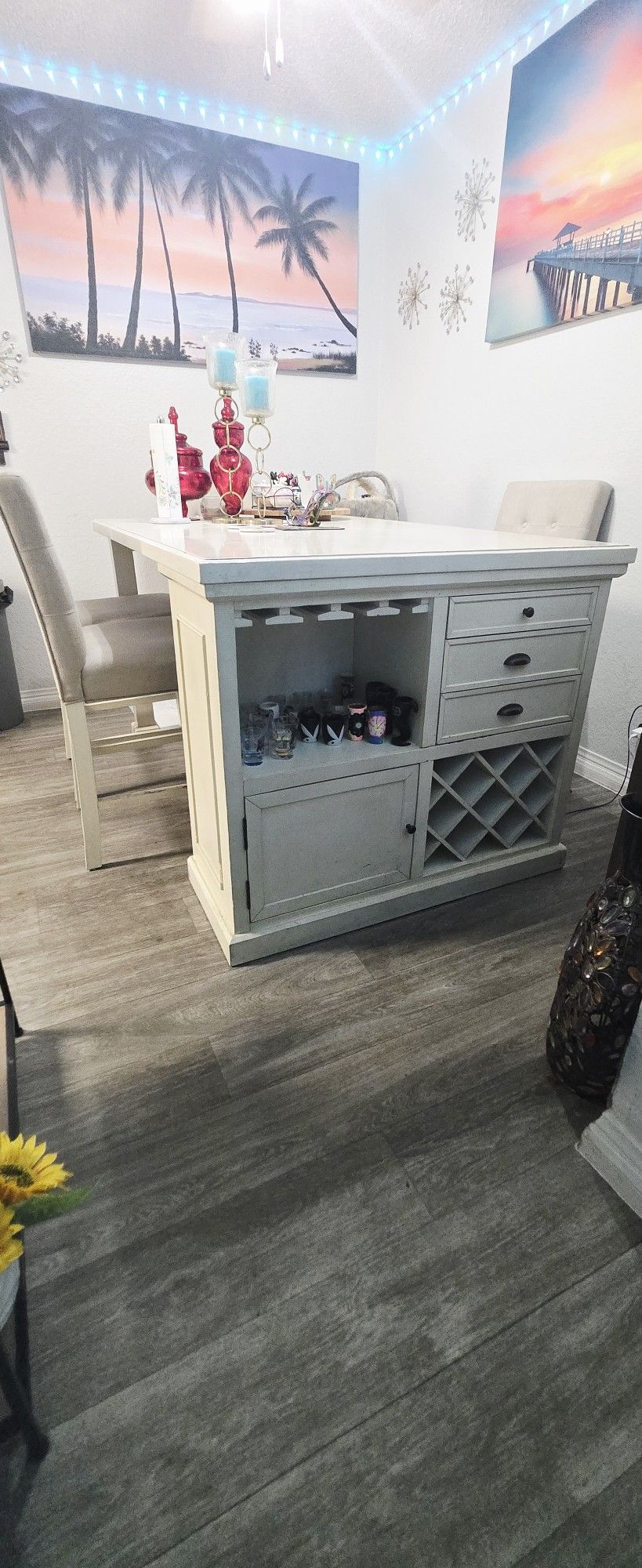Dinning table