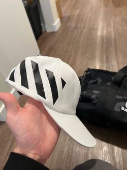 Off white baseball hat