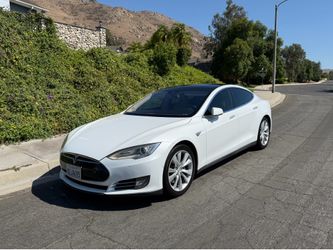 2015 Tesla Model S85
