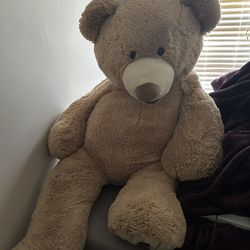 Giant Stuffed Bear!!