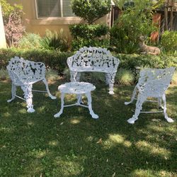 VICTORIAN CAST IRON PATIO SET OF 4 PIECES