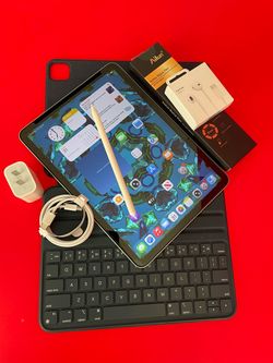 Apple IPad Air 4th Generation (10.9” Liquid Retina/ 2020 Model) 64GB with keyboard case, stylus pen & Accessories (256GB $429)