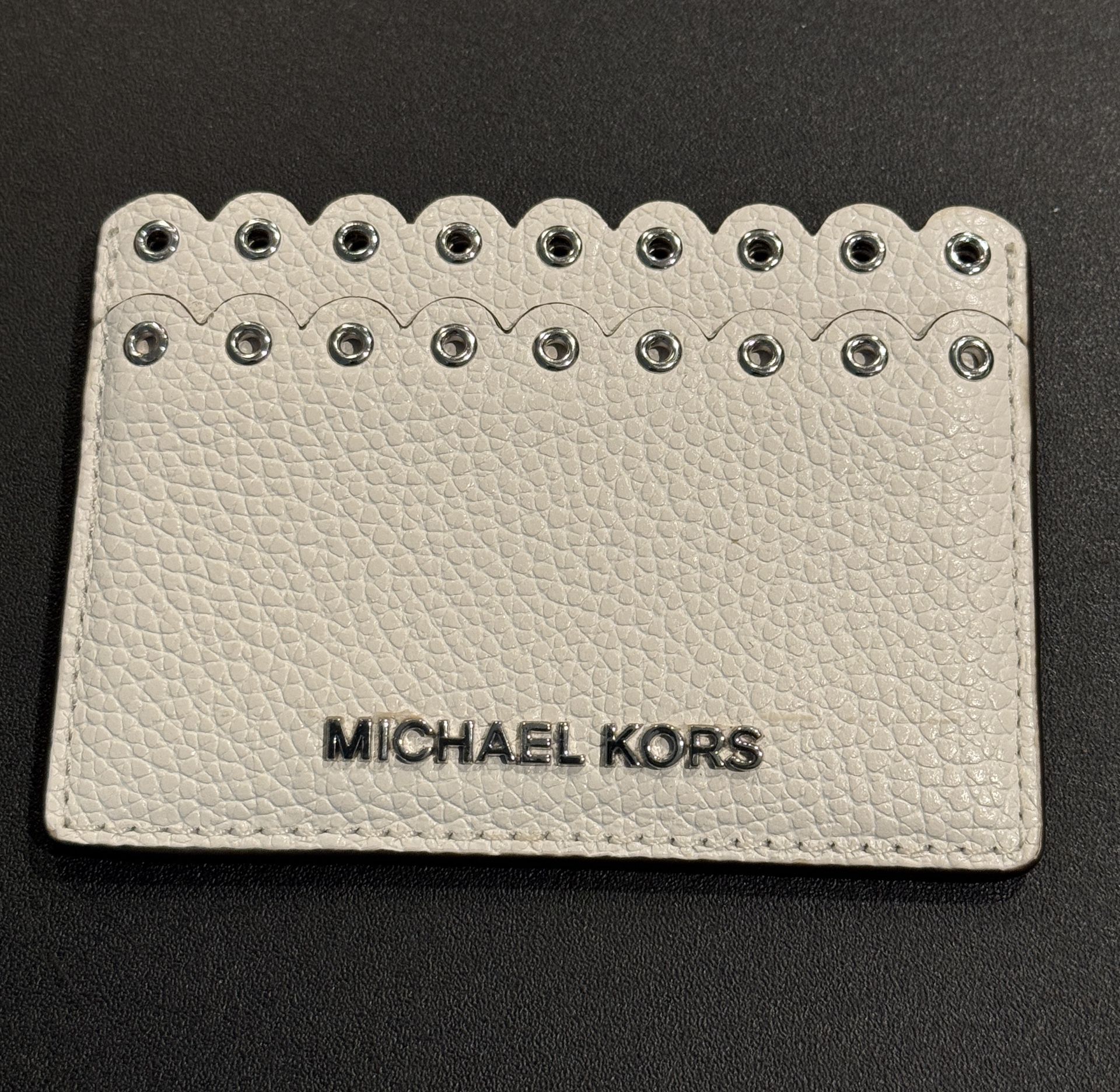 Michael Kors Credit Card Carrier w Silver Accents Luxury Designer Fashion. White leather, scalloped edges.