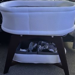 Tru Bliss Smart Bassinet 