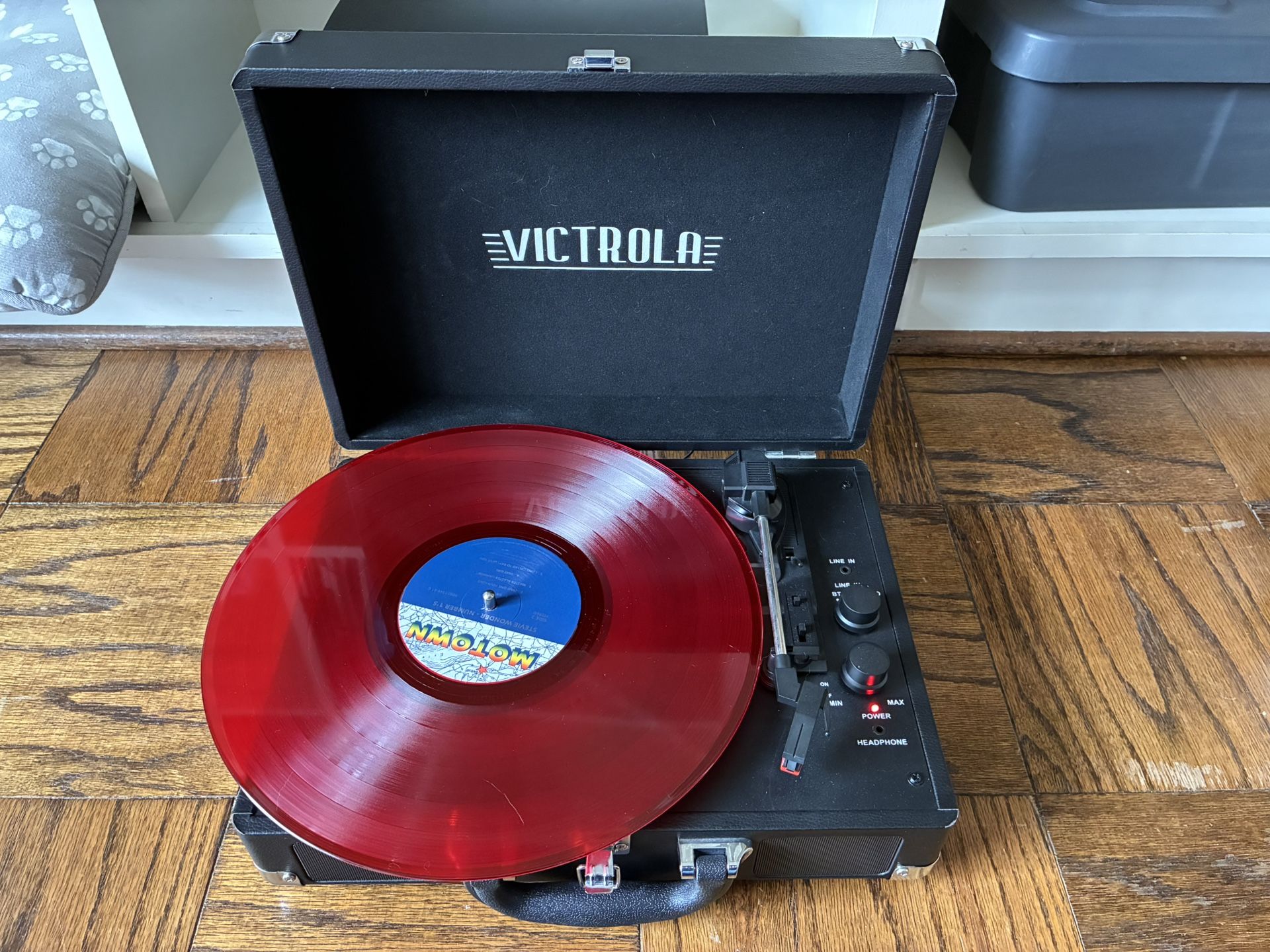 Like NEW - Victrola Journey Suitcase Record Player