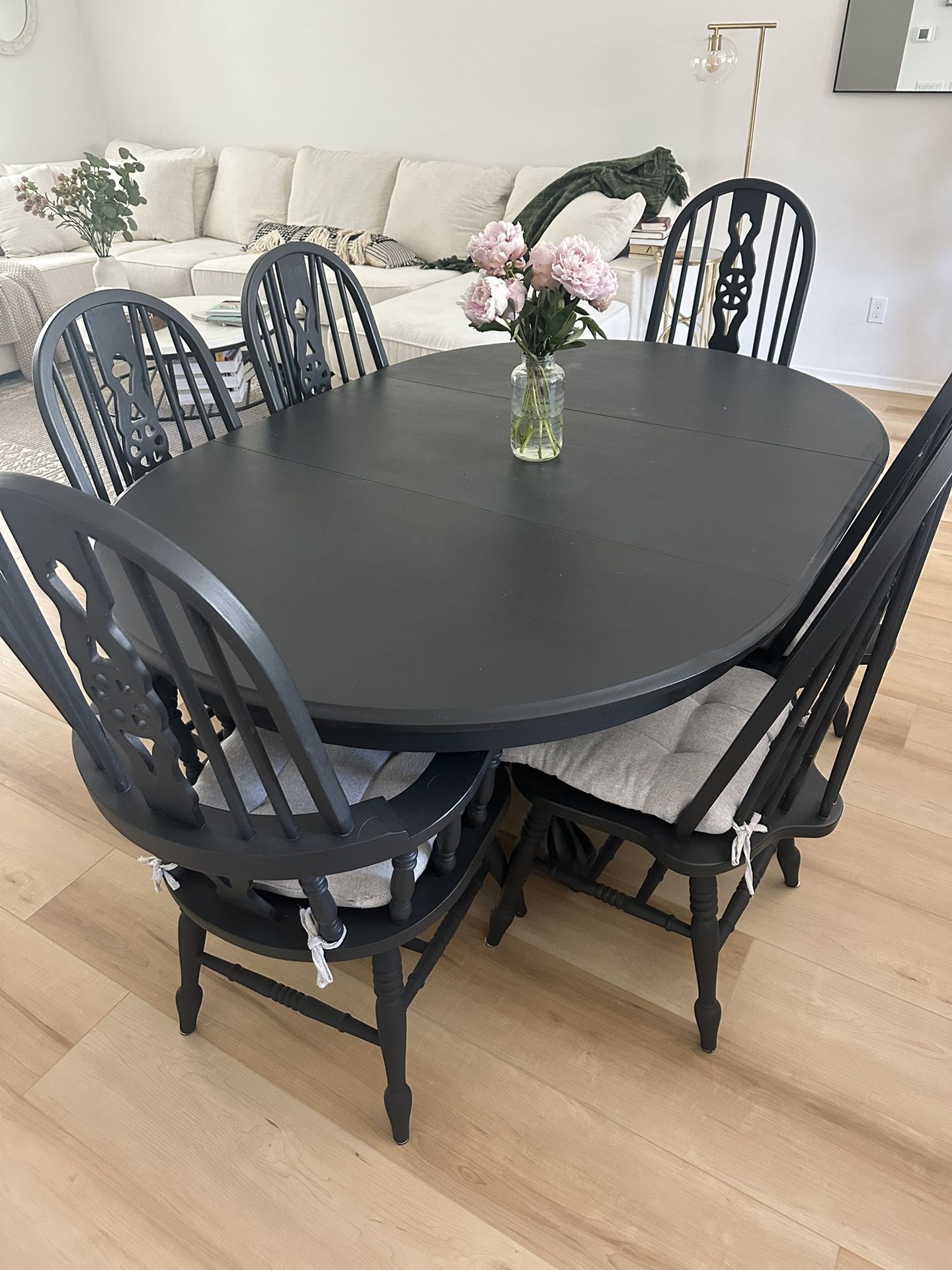 Solid Wood Dining Room Table And 6 Chairs