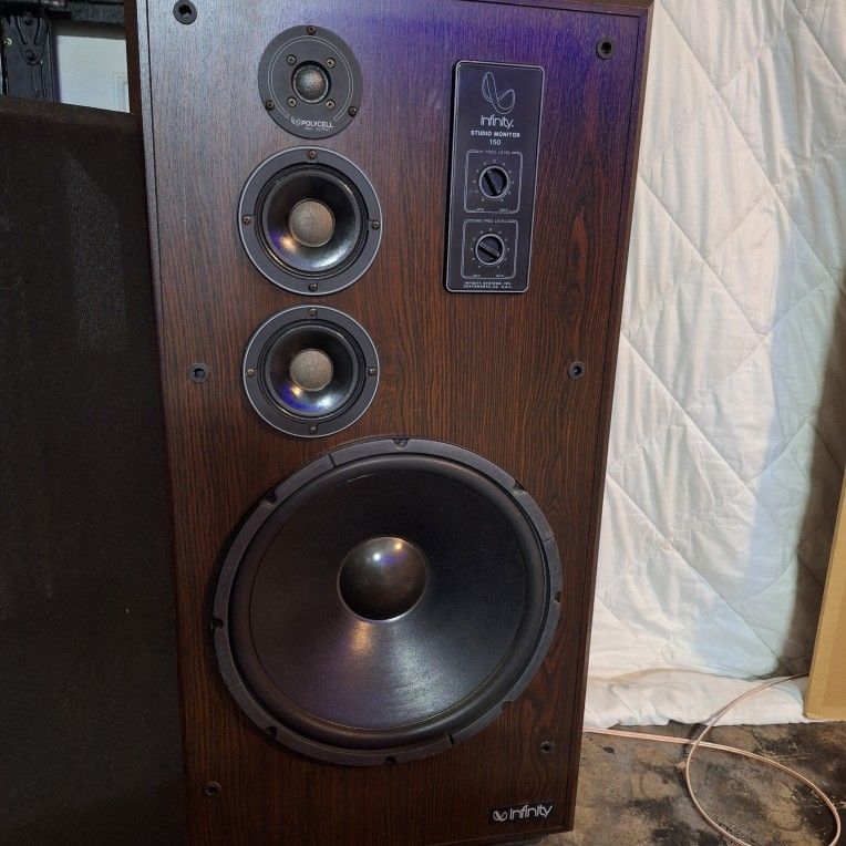 Infinity Home Stereo Set. Reciever Included. 