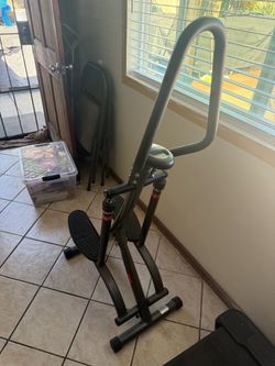Stair stepper (workout equipment)