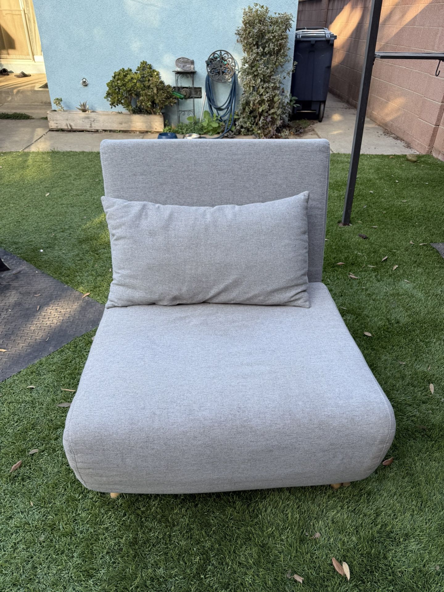 Convertible Futon Chair 