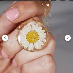 Collar Flor Encapsulado 