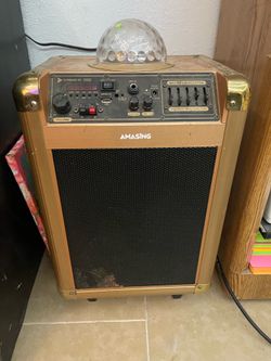 Portable karaoke machine