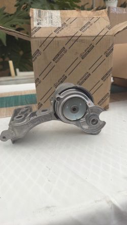 Belt tensioner for 2003 Toyota 4 runner and up
