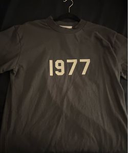 essentials tee