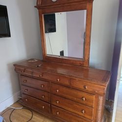 9 Drawer Wooden Dresser.