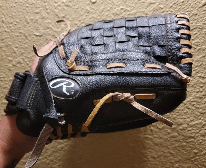 Rawlings Baseball Glove Used Mint Condition 